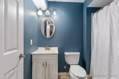 216 Glenview Court NE, Rockford, MI 49341 - Photo 33