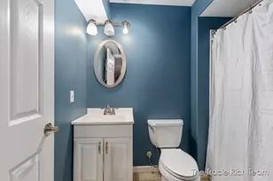 216 Glenview Ct NE, Rockford, MI 49341 - Photo 33