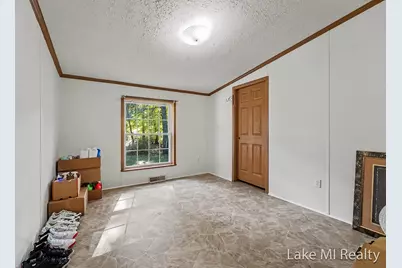 8284 13 Mile Road, Mecosta, MI 49332 - Photo 9