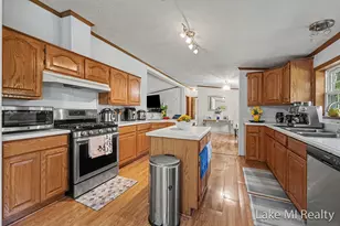 8284 13 Mile Rd, Mecosta, MI 49332 - Photo 15
