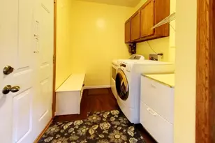 3920 Applegrove Ln, Lansing, MI 48911 - Photo 9
