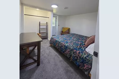 325 N Kendall Avenue, Kalamazoo, MI 49006 - Photo 13