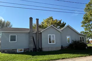 196 E 1st St, Vermontville, MI 49096 - Photo 3