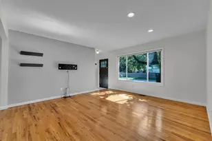 2820 Hollywood Dr, Ann Arbor, MI 48103 - Photo 5