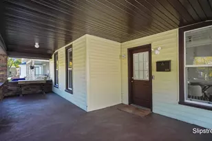 525 La Grave Ave SE, Grand Rapids, MI 49503 - Photo 3