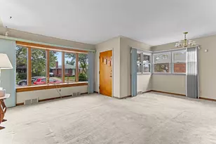 18272 Oak Ave, Eastpointe, MI 48021 - Photo 3