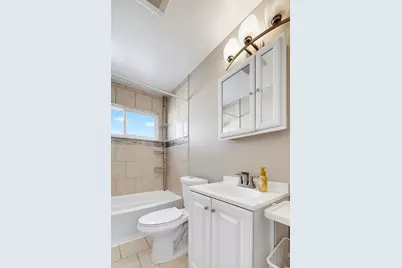 [Address not provided], Livonia, MI 48150 - Photo 13