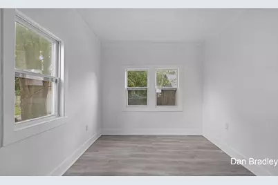 742 Myrtle Street NW, Grand Rapids, MI 49504 - Photo 9