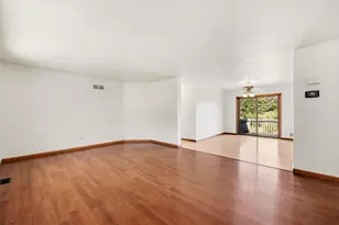 6085 Conway Rd, Chelsea, MI 48118 - Photo 5