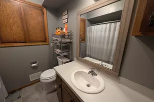 212 S Broton Rd, Muskegon, MI 49442 - Photo 25