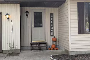 212 S Broton Rd, Muskegon, MI 49442 - Photo 3