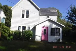 916 Charlotte Ave, Kalamazoo, MI 49048 - Photo 1