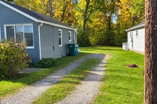 890 Sunrise Park St, Howell, MI 48843 - Photo 17