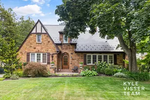 950 Pinecrest Ave SE, East Grand Rapids, MI 49506 - Photo 47