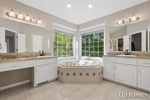 985 Thornwyk Dr NW, Grand Rapids, MI 49534 - Photo 23