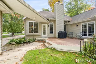 985 Thornwyk Dr NW, Grand Rapids, MI 49534 - Photo 39