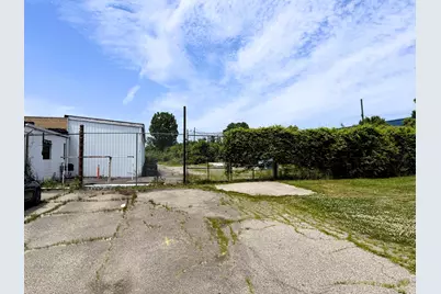 24155 Groesbeck Highway, Warren, MI 48089 - Photo 5