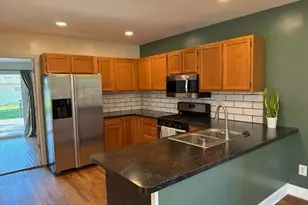 750 Mcmunn St, South Lyon, MI 48178 - Photo 9