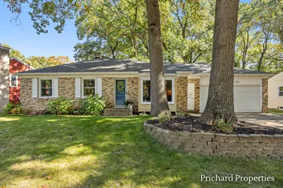 4762 Marshall Avenue SE, Kentwood, MI 49508 - Photo 1