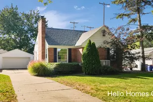 130 Katherine Dr NE, Grand Rapids, MI 49505 - Photo 3
