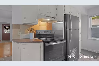 130 Katherine Drive NE, Grand Rapids, MI 49505 - Photo 11