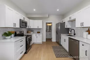 1043 Sigsbee St SE, Grand Rapids, MI 49506 - Photo 1