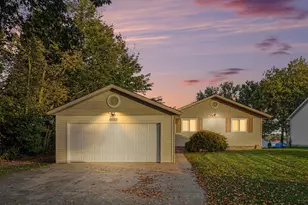 8728 E Long Lake Dr, Scotts, MI 49088 - Photo 3
