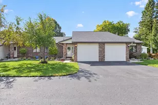 103 Heritage Pl, Reed City, MI 49677 - Photo 3
