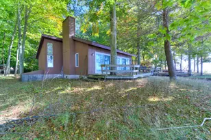 847 N Scenic Dr, Muskegon, MI 49445 - Photo 1