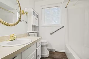 5722 Leisure S Dr SE, Kentwood, MI 49548 - Photo 9