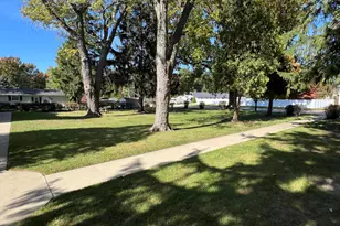 7370 N North Shore Dr, South Haven, MI 49090 - Photo 29