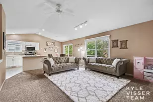 3532 Breezewood Dr SE, Kentwood, MI 49512 - Photo 5