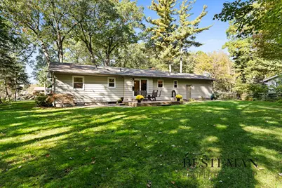 740 E Fennwood Circle, Muskegon, MI 49445 - Photo 17