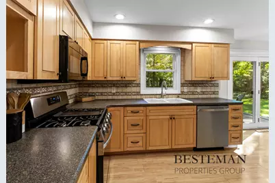 740 E Fennwood Circle, Muskegon, MI 49445 - Photo 23