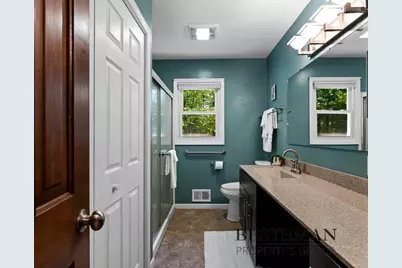740 E Fennwood Circle, Muskegon, MI 49445 - Photo 27