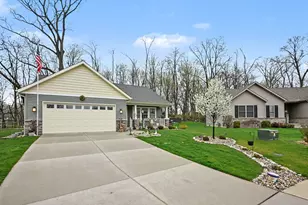 440 Carefree Ct, Niles, MI 49120 - Photo 1