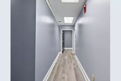 300 W Washington Avenue, Jackson, MI 49201 - Photo 17