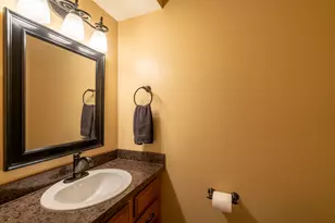7254 Harmon Ln, Jenison, MI 49428 - Photo 13