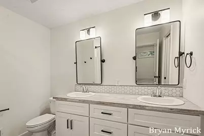 1345 W Lakewood Boulevard, Holland, MI 49424 - Photo 19