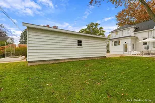 118 W Central Ave, Zeeland, MI 49464 - Photo 43