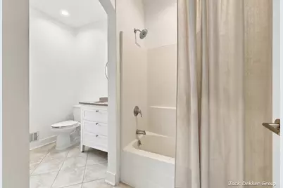 118 W Central Avenue, Zeeland, MI 49464 - Photo 25