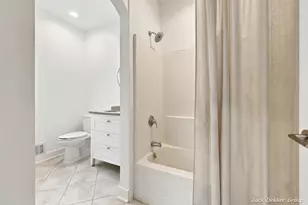118 W Central Ave, Zeeland, MI 49464 - Photo 25