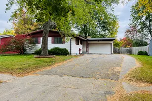 2706 Dawn Dr, Midland, MI 48642 - Photo 1