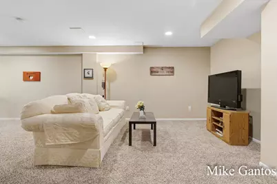 735 Strawberry Valley Avenue NW #49, Comstock Park, MI 49321 - Photo 35