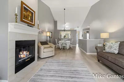 735 Strawberry Valley Avenue NW #49, Comstock Park, MI 49321 - Photo 15