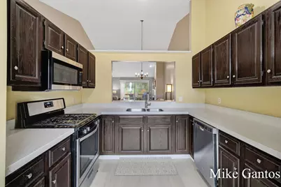 735 Strawberry Valley Avenue NW #49, Comstock Park, MI 49321 - Photo 5
