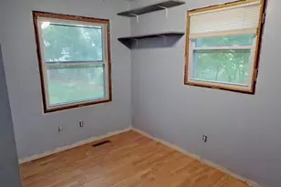 1301 Linden Dr, Muskegon, MI 49445 - Photo 9
