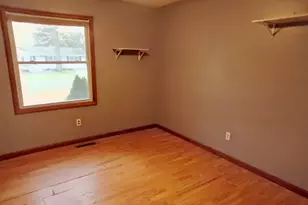 1301 Linden Dr, Muskegon, MI 49445 - Photo 13