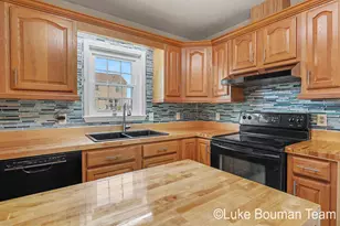 11648 E Bear Meadows Dr SE, Alto, MI 49302 - Photo 5
