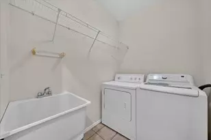 1811 Maple Park Dr E, Canton, MI 48188 - Photo 39